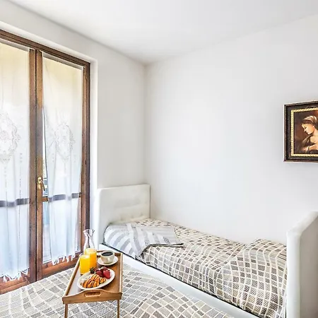 Le Terrazze Apartment *